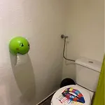 Les Volets Bleus Apartment