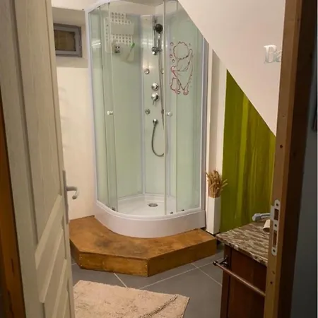 Les Volets Bleus Διαμέρισμα *