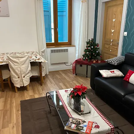 Apartment Les Volets Bleus *